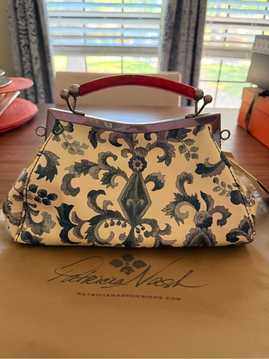Patricia Nash Handbags - Patricia Nash Cream Floral Frame Clutch with Handle
